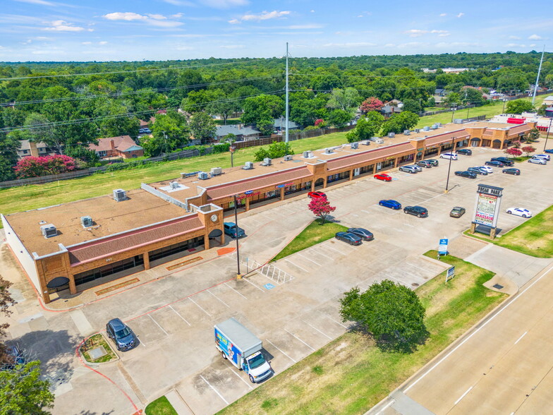 2401 W Pioneer Pky, Pantego, TX for lease - Building Photo - Image 1 of 14