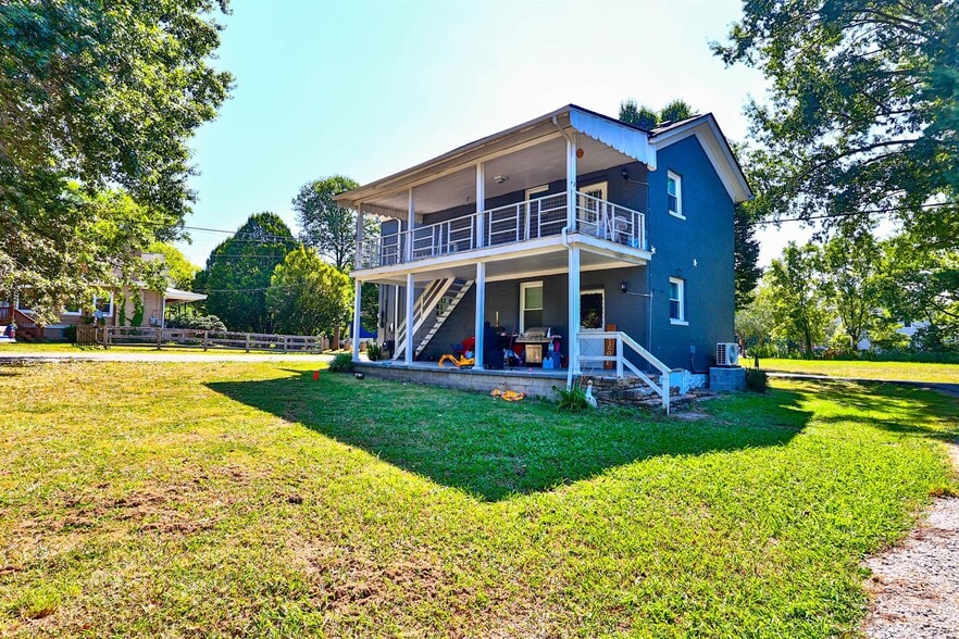 5831 Bryson St, Cincinnati, OH for sale - Building Photo - Image 2 of 6