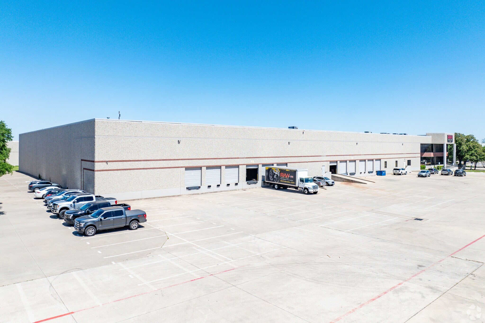 2895 113th St, Grand Prairie, TX for sale Primary Photo- Image 1 of 1