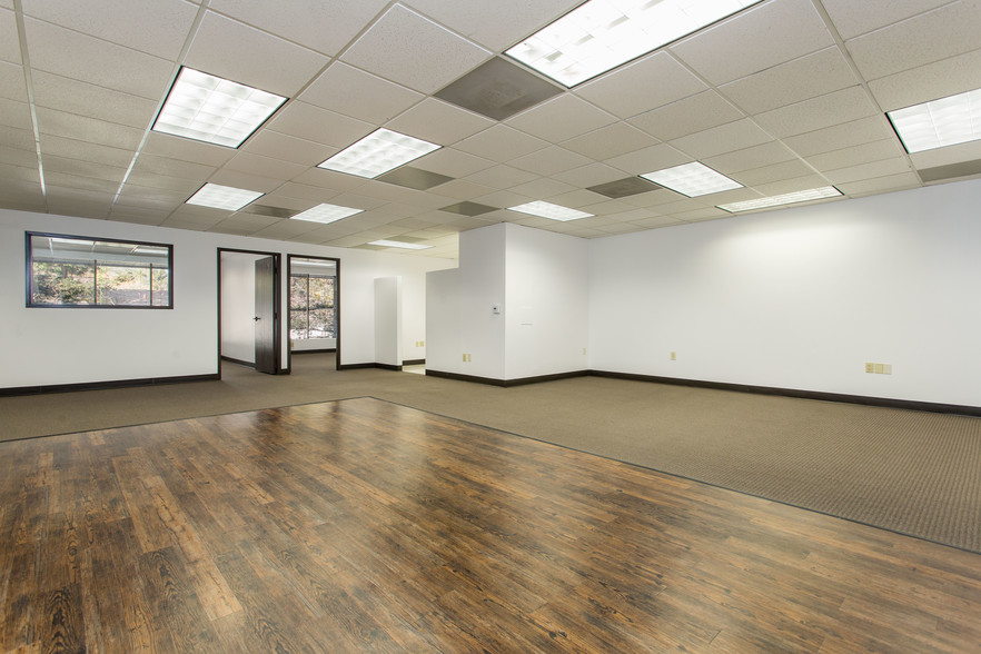 699 Hampshire Rd, Westlake Village, CA for lease - Interior Photo - Image 3 of 7