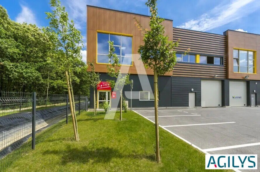 Flex in Villebon-sur-Yvette for sale - Building Photo - Image 3 of 14