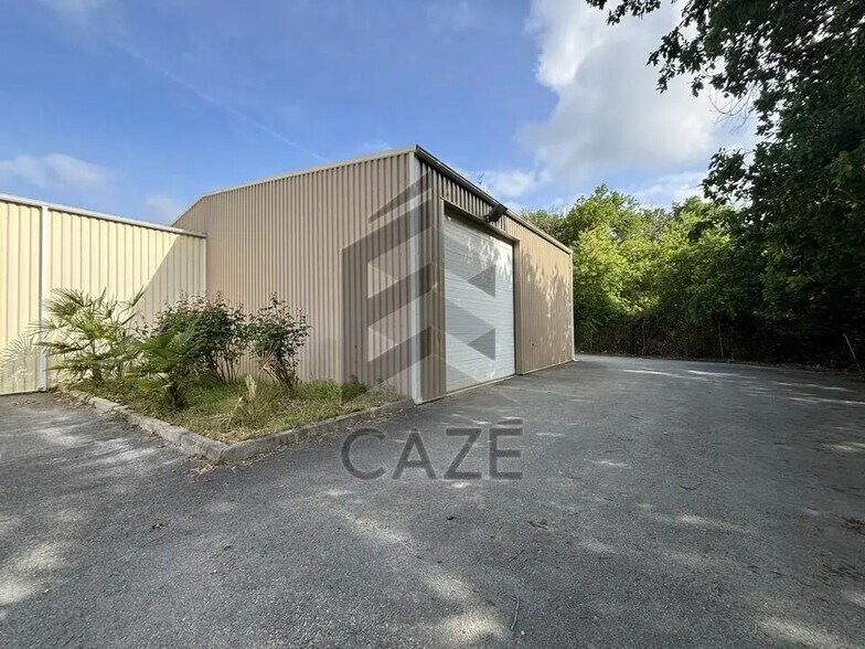 Flex in Escource for sale - Building Photo - Image 1 of 8