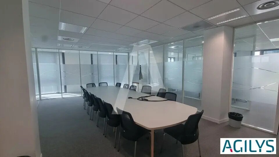 Office in Massy for lease - Building Photo - Image 2 of 10