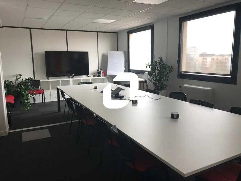 33-37 Boulevard Vauban, Guyancourt for lease - Building Photo - Image 3 of 15