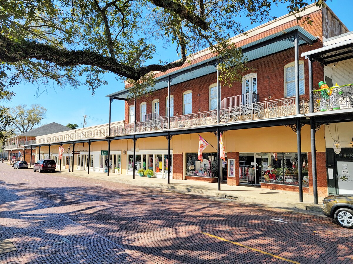 4 Buildings on Front & Touline Streets, Natchitoches, LA for sale Primary Photo- Image 1 of 1