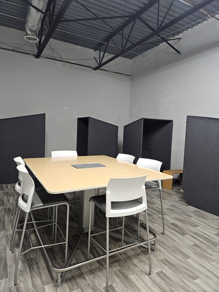 663 11th Street st, Atlanta, GA for lease - Interior Photo - Image 3 of 8