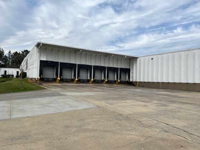 760 Lovers Lane Rd SE, Calhoun, GA for sale - Primary Photo - Image 1 of 1