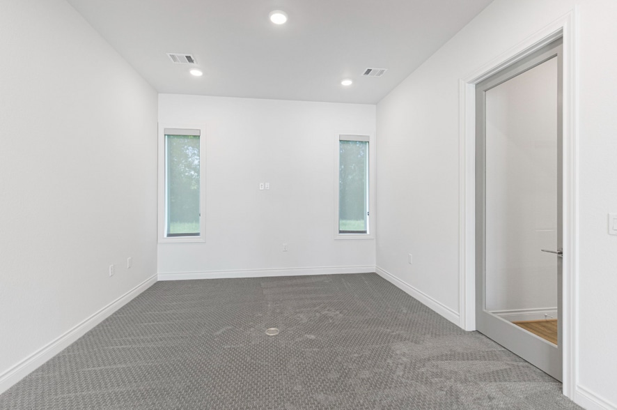 19023 Stuebner Airline Rd, Spring, TX for sale - Building Photo - Image 3 of 11