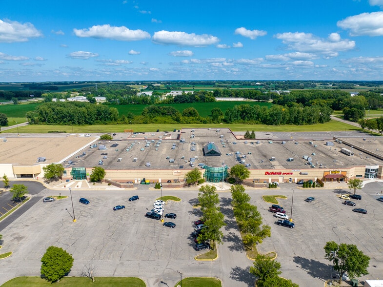 2510-2580 N Bridge Ave, Albert Lea, MN for lease - Aerial - Image 3 of 5