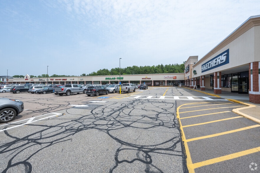 125 Church St, Pembroke, MA for lease - Primary Photo - Image 3 of 14