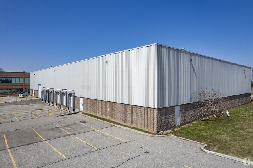 2470 Milltower Ct, Mississauga, ON for lease - Building Photo - Image 3 of 4