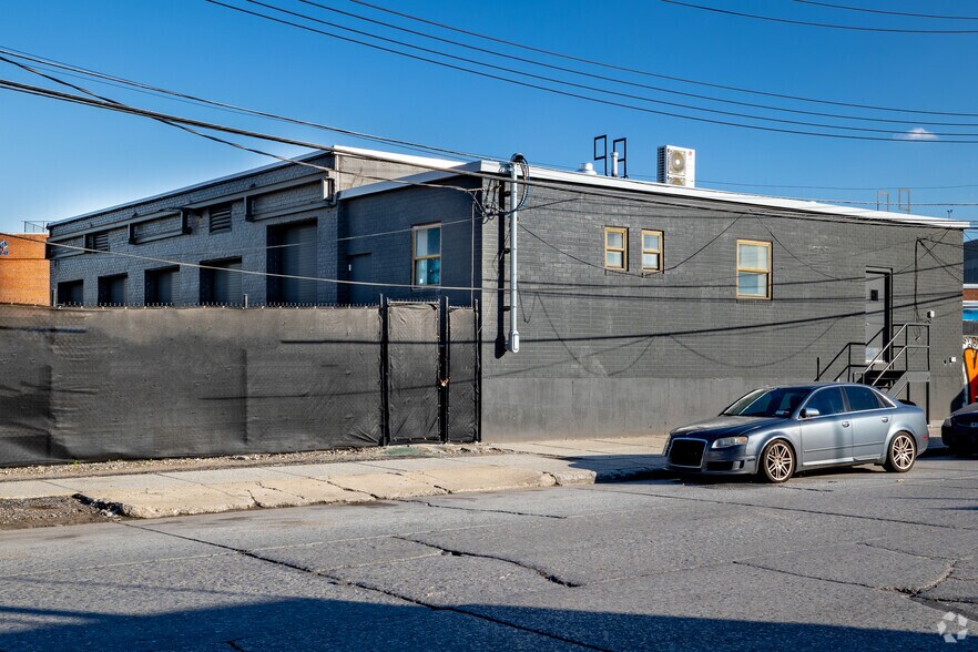 5705 47th St, Maspeth, NY for sale - Primary Photo - Image 1 of 1