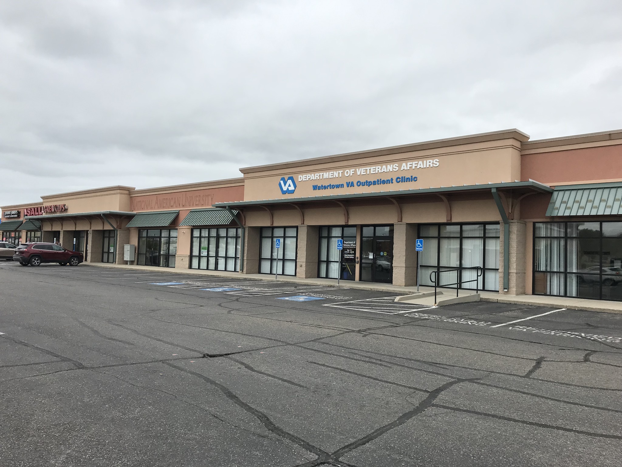 911 29th St SE, Watertown, SD 57201 - Watertown Retail Center | LoopNet