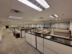 705 E 60th St N, Sioux Falls, SD for sale Interior Photo- Image 2 of 14