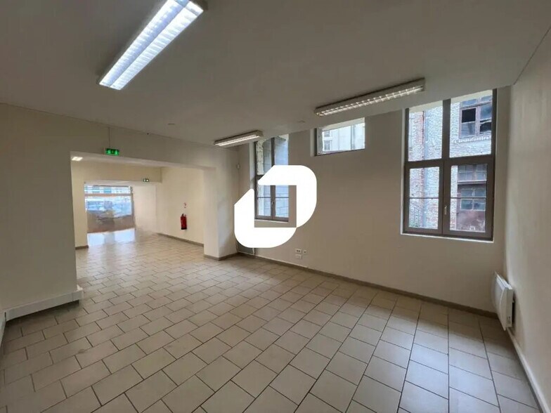 Office in Douai for lease - Interior Photo - Image 3 of 8