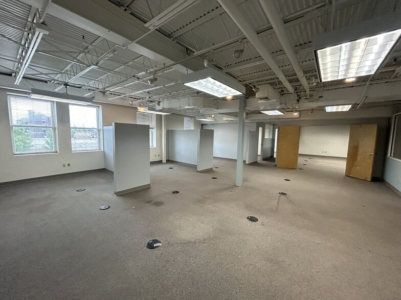 50 S 2nd St, Newark, OH for lease - Interior Photo - Image 2 of 11