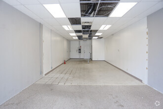 4200 S East St, Indianapolis, IN for lease Interior Photo- Image 2 of 4