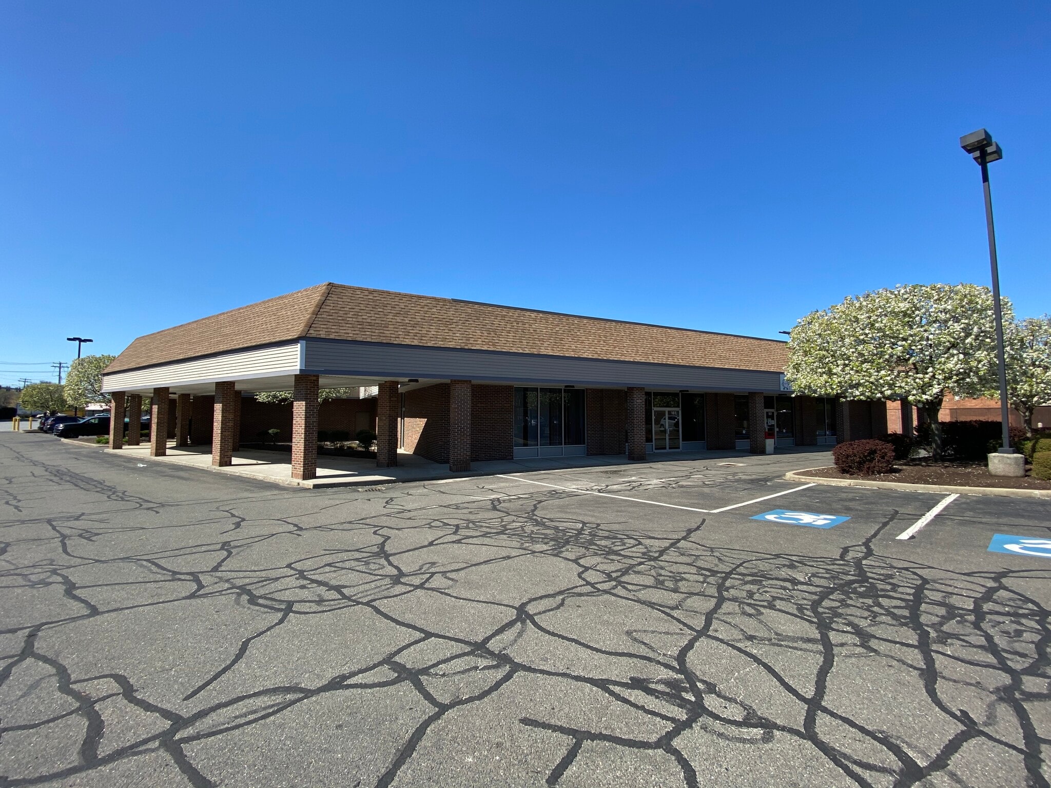 161 Boston Ave, Bridgeport, CT 06610 Bayview Plaza