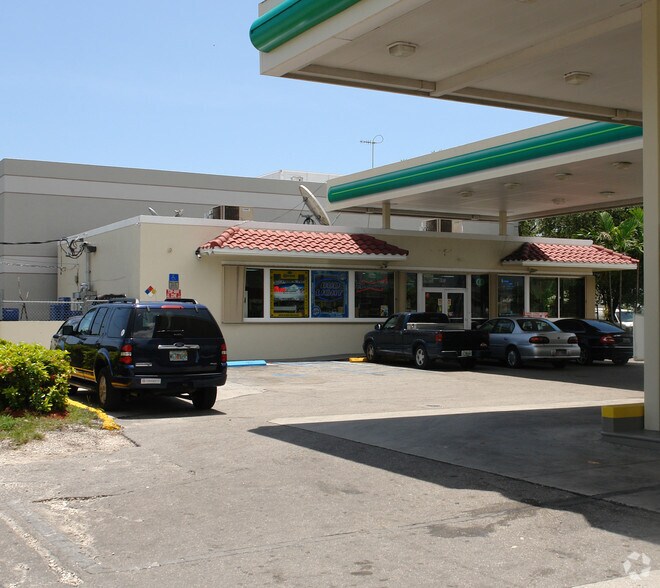 595 NW 95th St, Miami, FL for sale - Primary Photo - Image 1 of 1