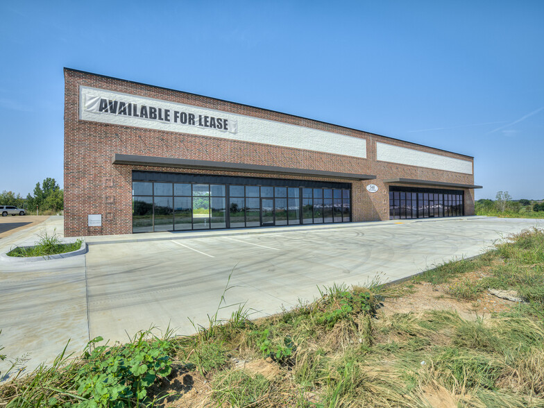 548 W 125th Pl S, Glenpool, OK for lease - Building Photo - Image 1 of 40