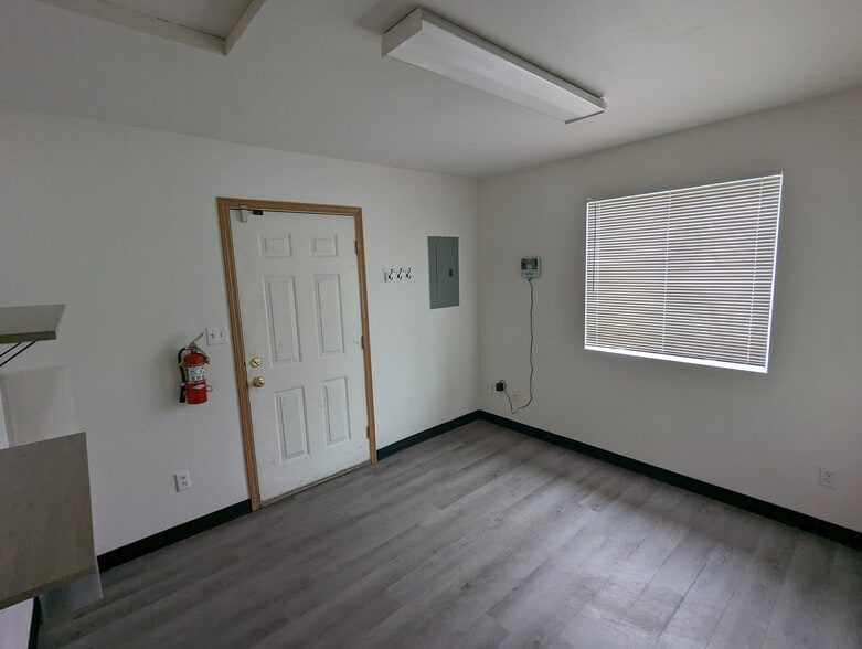 1704 S Russell St, Missoula, MT for lease - Interior Photo - Image 2 of 12