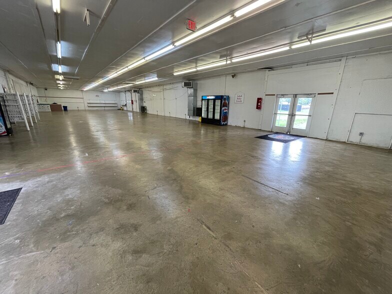 10624 Dumfries Rd, Manassas, VA 20112 Church For Lease in Manassas VA