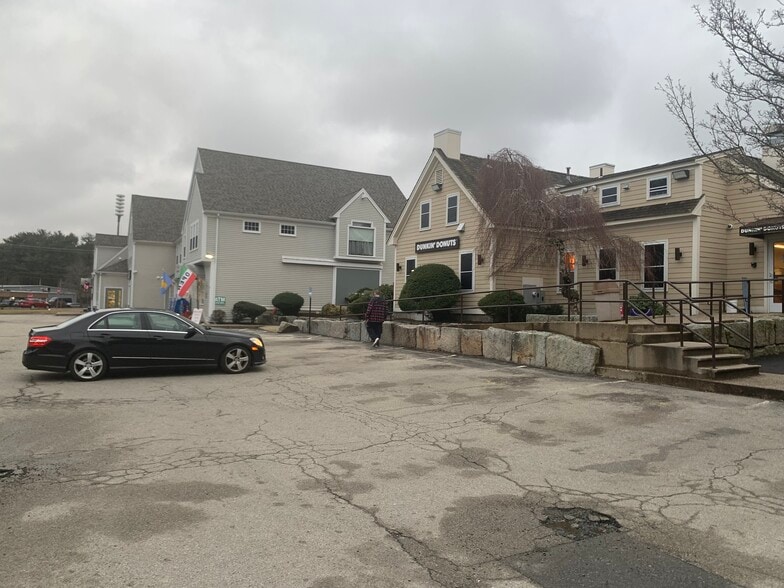 1518 Tremont St, Duxbury, MA for lease - Building Photo - Image 2 of 3