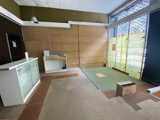 Retail in Chambéry for lease - Building Photo - Image 2 of 7