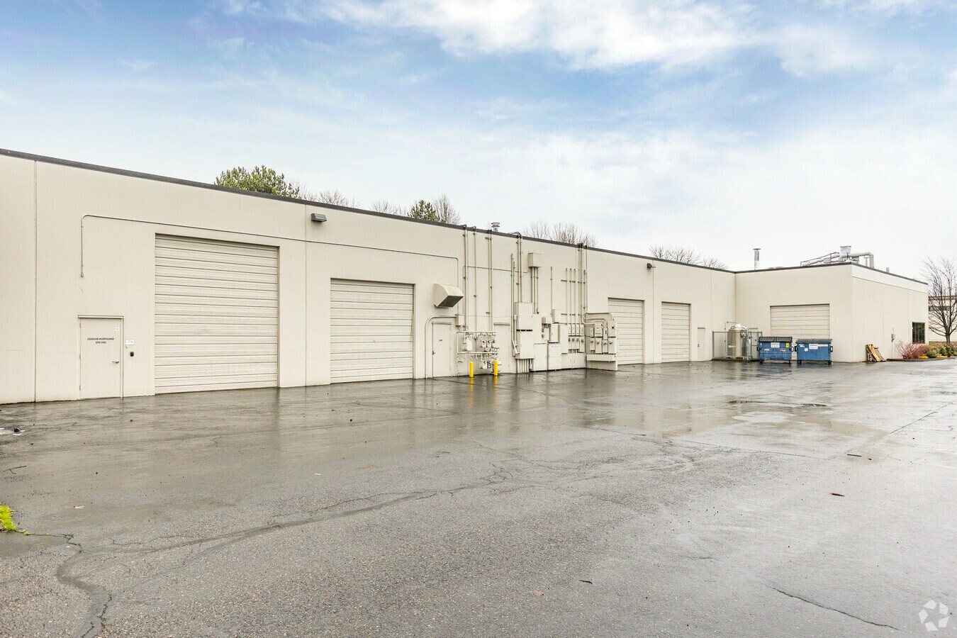 12130 NE Ainsworth Cir, Portland, OR 97220