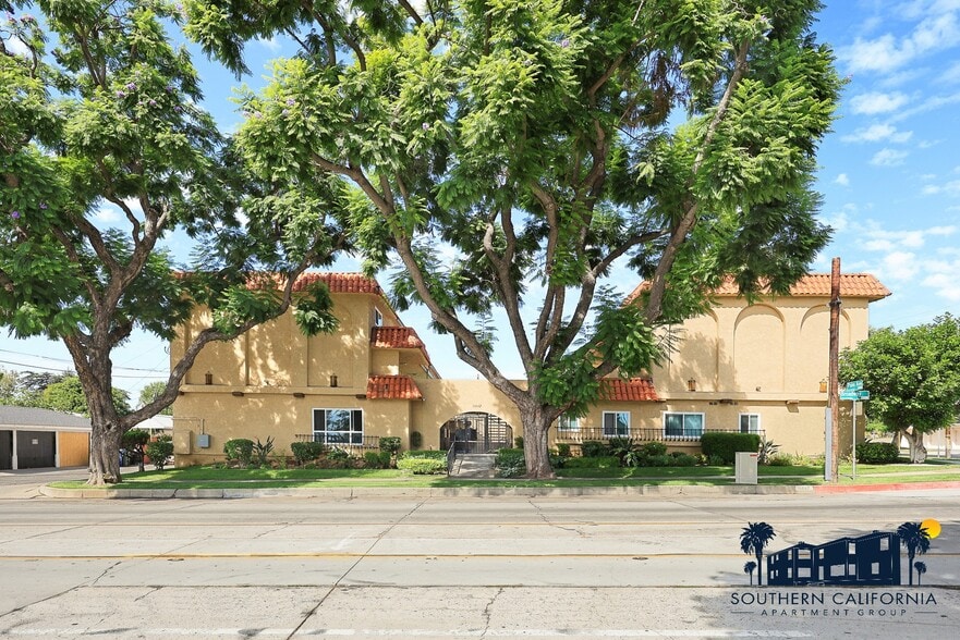 11447 Broadway, Whittier, CA for sale - Building Photo - Image 3 of 38