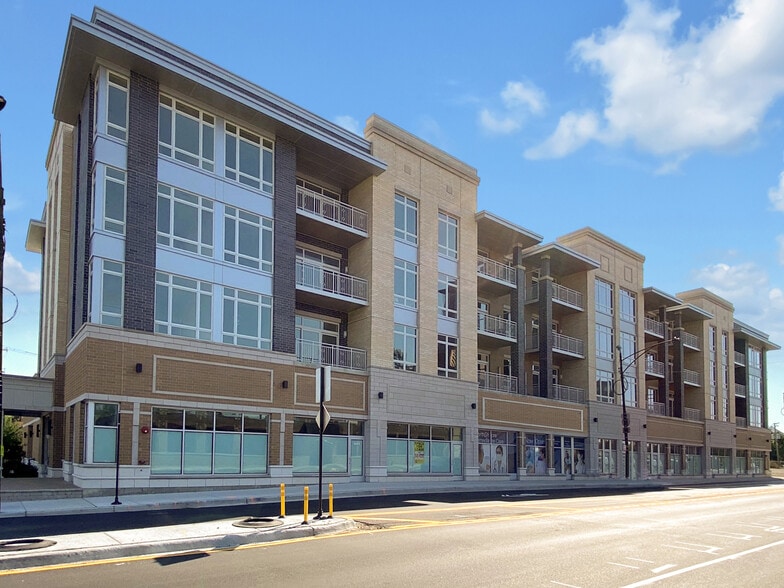 4758 N Laramie Ave, Chicago, IL for lease - Primary Photo - Image 1 of 4