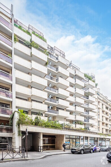 46 Rue De La Tour, Paris for lease - Building Photo - Image 2 of 9