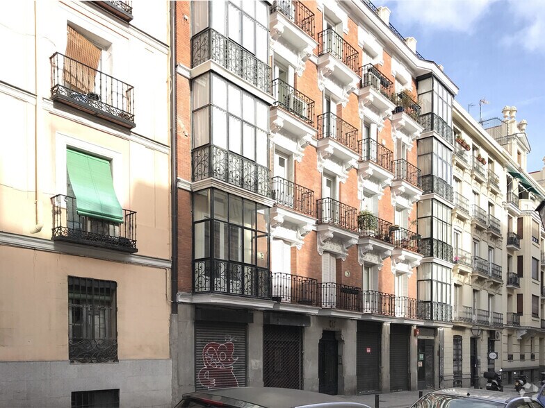 Multifamily in Madrid, Madrid for sale - Primary Photo - Image 1 of 1
