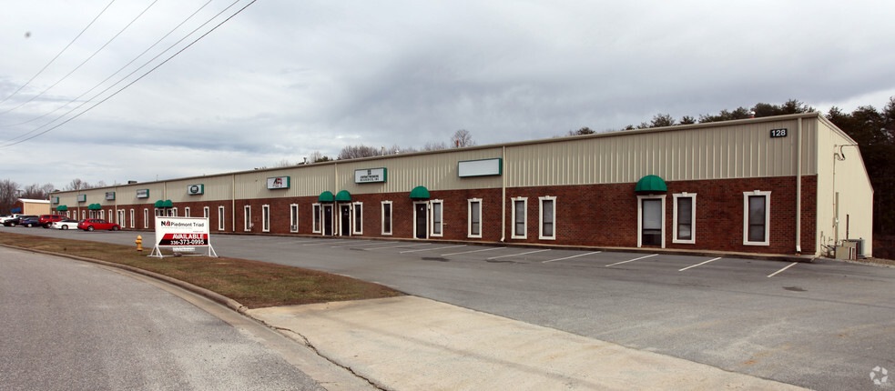 128 Furlong Industrial Dr, Kernersville, NC for lease - Building Photo - Image 3 of 8
