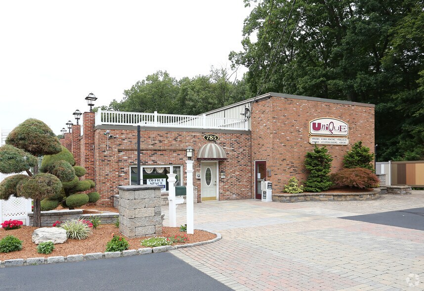 785 John Fitch Blvd, South Windsor, CT for sale - Primary Photo - Image 1 of 1