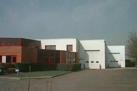 Flex in Voisins-le-Bretonneux for lease - Building Photo - Image 3 of 5