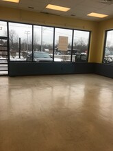 1340-1360 N Green Bay Rd, Waukegan, IL for lease Interior Photo- Image 2 of 4