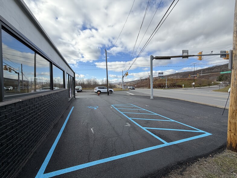 1908 Scranton Carbondale Hwy, Dickson City, PA for sale - Building Photo - Image 3 of 22