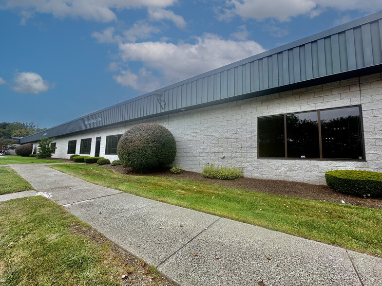 362 Industrial Park Rd, Middletown, CT for lease - Building Photo - Image 3 of 27