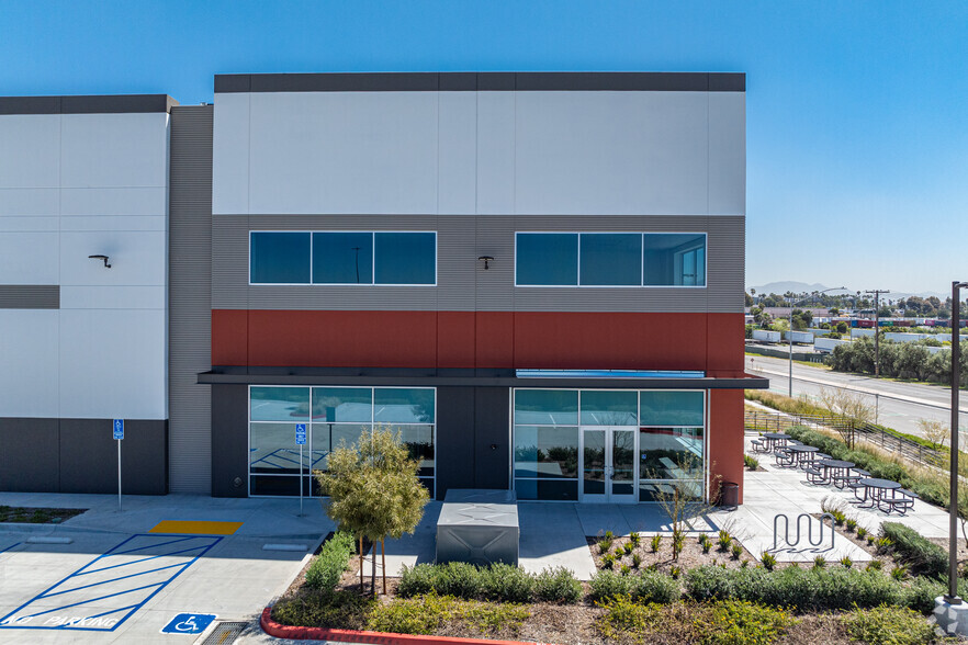 9040 Airway Rd, San Diego, CA for lease - Building Photo - Image 2 of 5