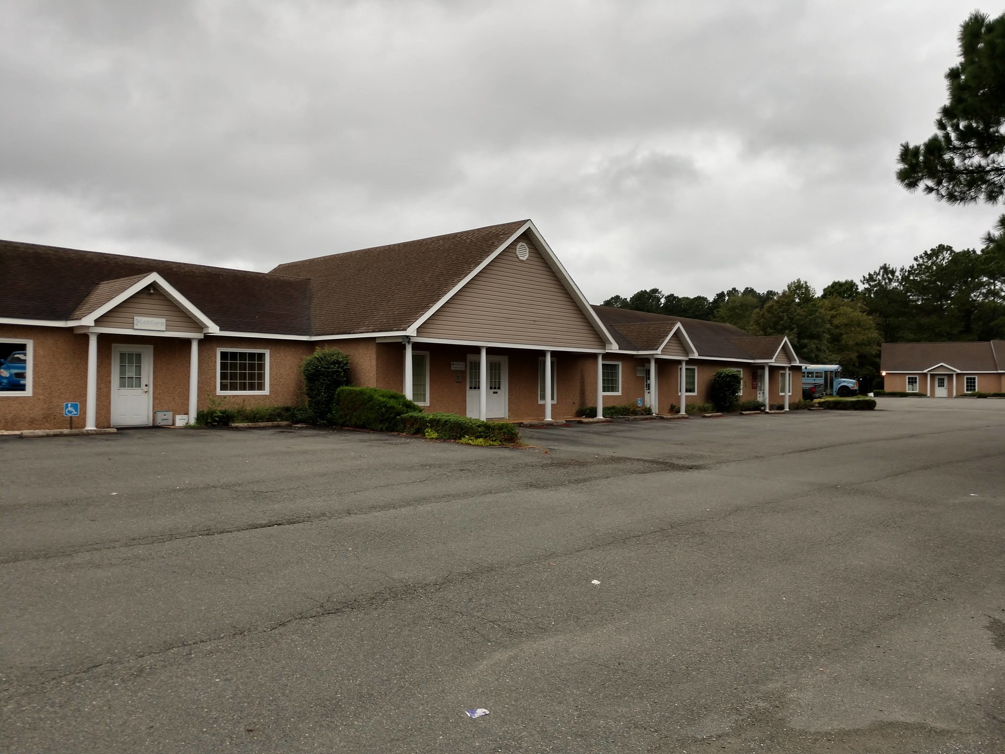 1413 Teakwood Dr, Tappahannock, VA for lease Building Photo- Image 1 of 9