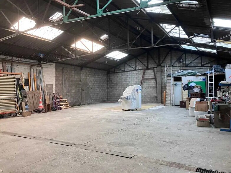 184 Rue Colbert, Colombes for lease - Building Photo - Image 1 of 39