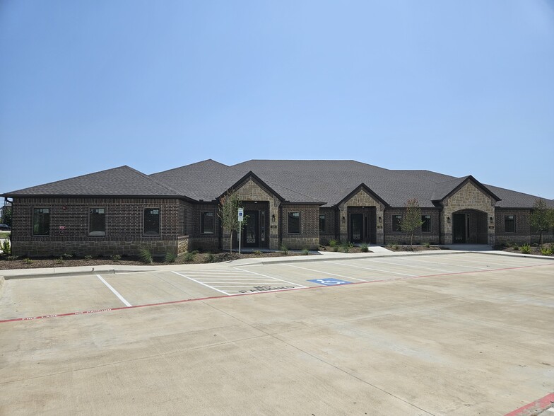 11655 Independence Pky, Frisco, TX for lease - Building Photo - Image 2 of 5