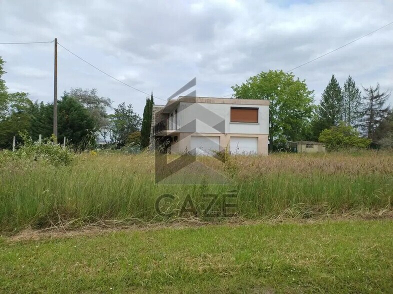Land in Les Billaux for sale - Building Photo - Image 2 of 4