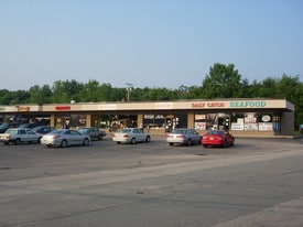 Apple Valley Plaza - Pub