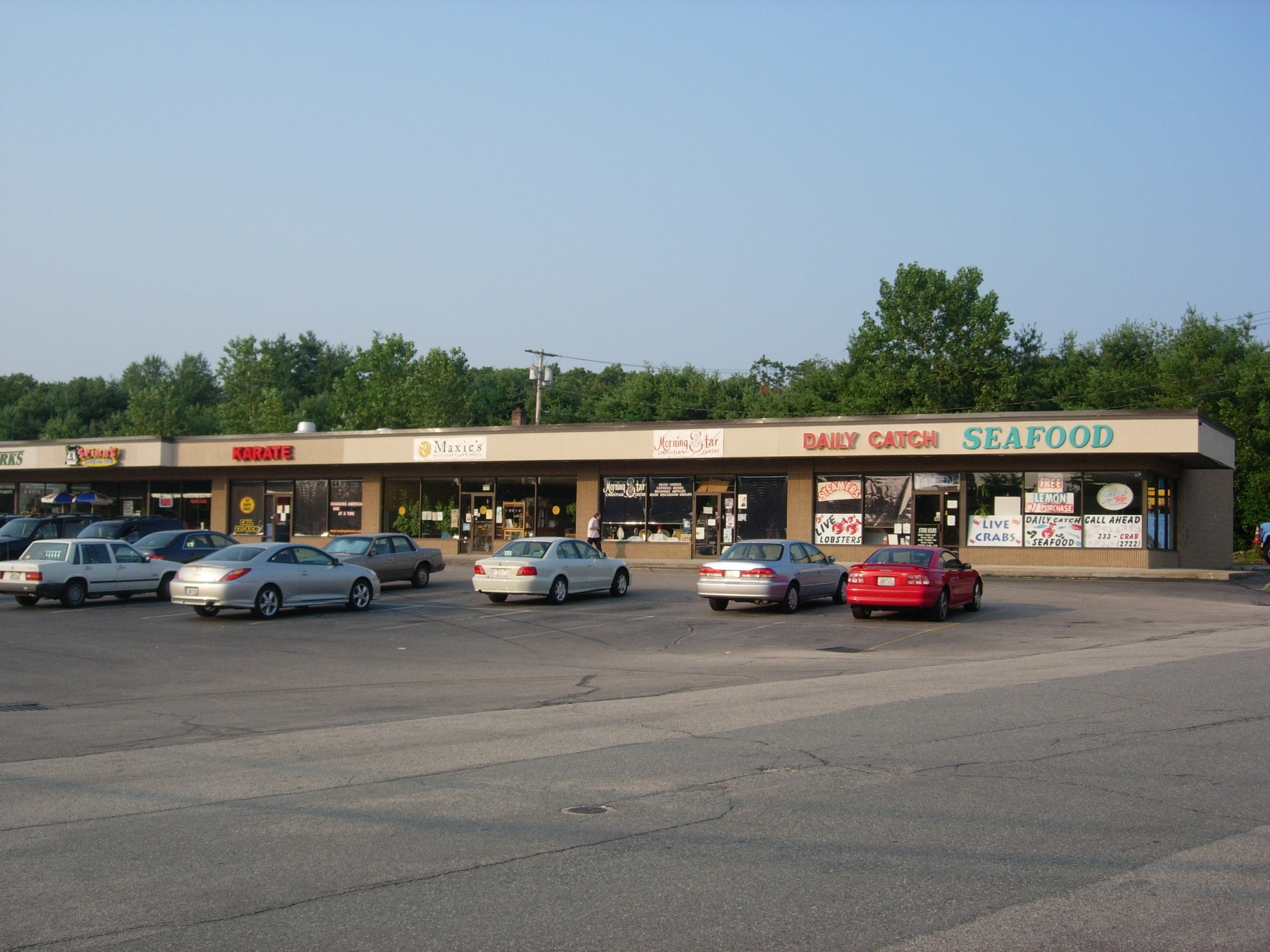 9 Cedar Swamp Rd, Smithfield, RI for sale Primary Photo- Image 1 of 1