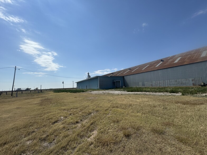 280 Interstate 27 Service rd, Kress, TX for sale - Building Photo - Image 3 of 6