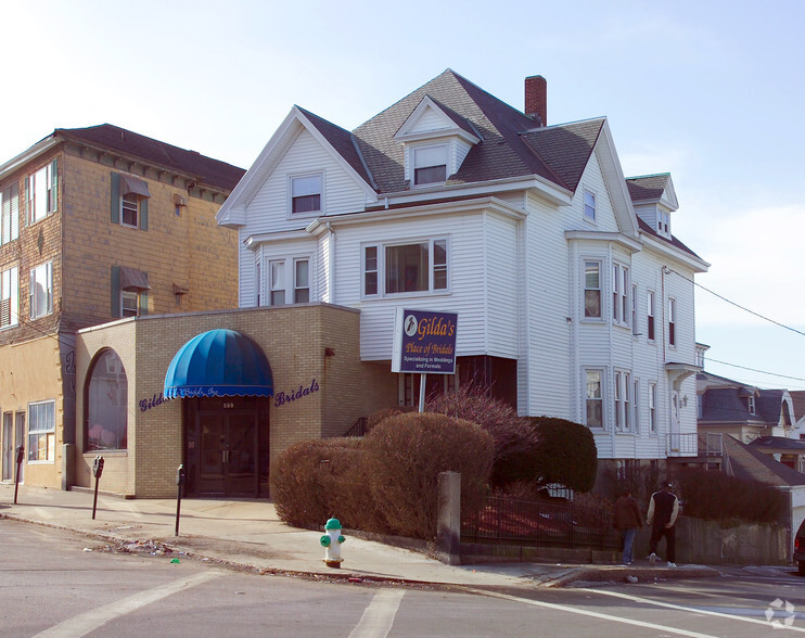 589 S Main St, Fall River, MA 02721 | LoopNet