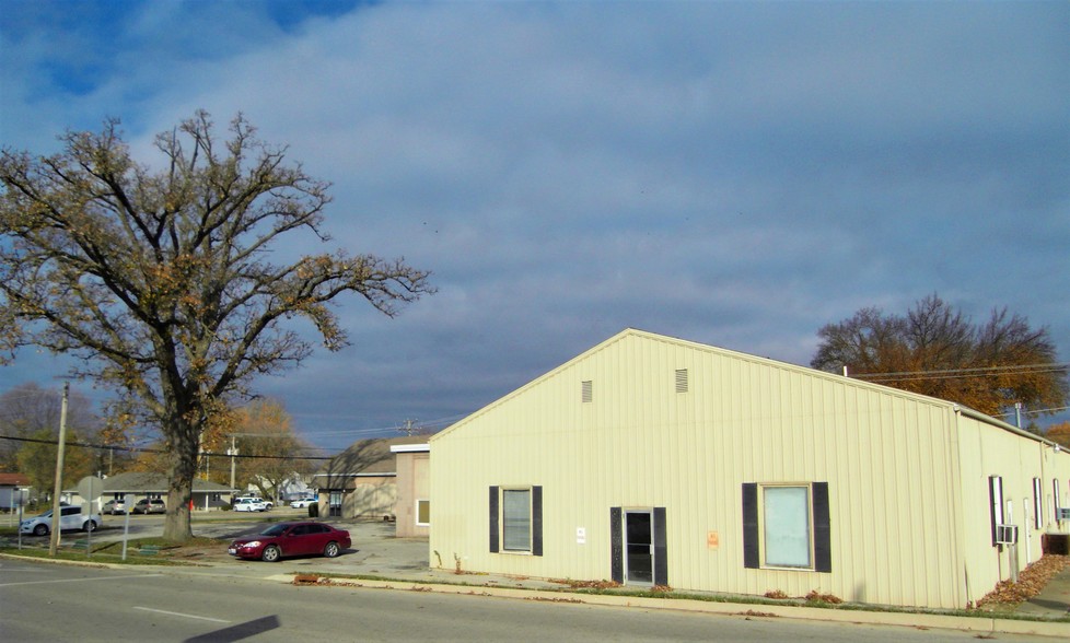 210 N Ladd St, Pontiac, IL for sale - Primary Photo - Image 1 of 1