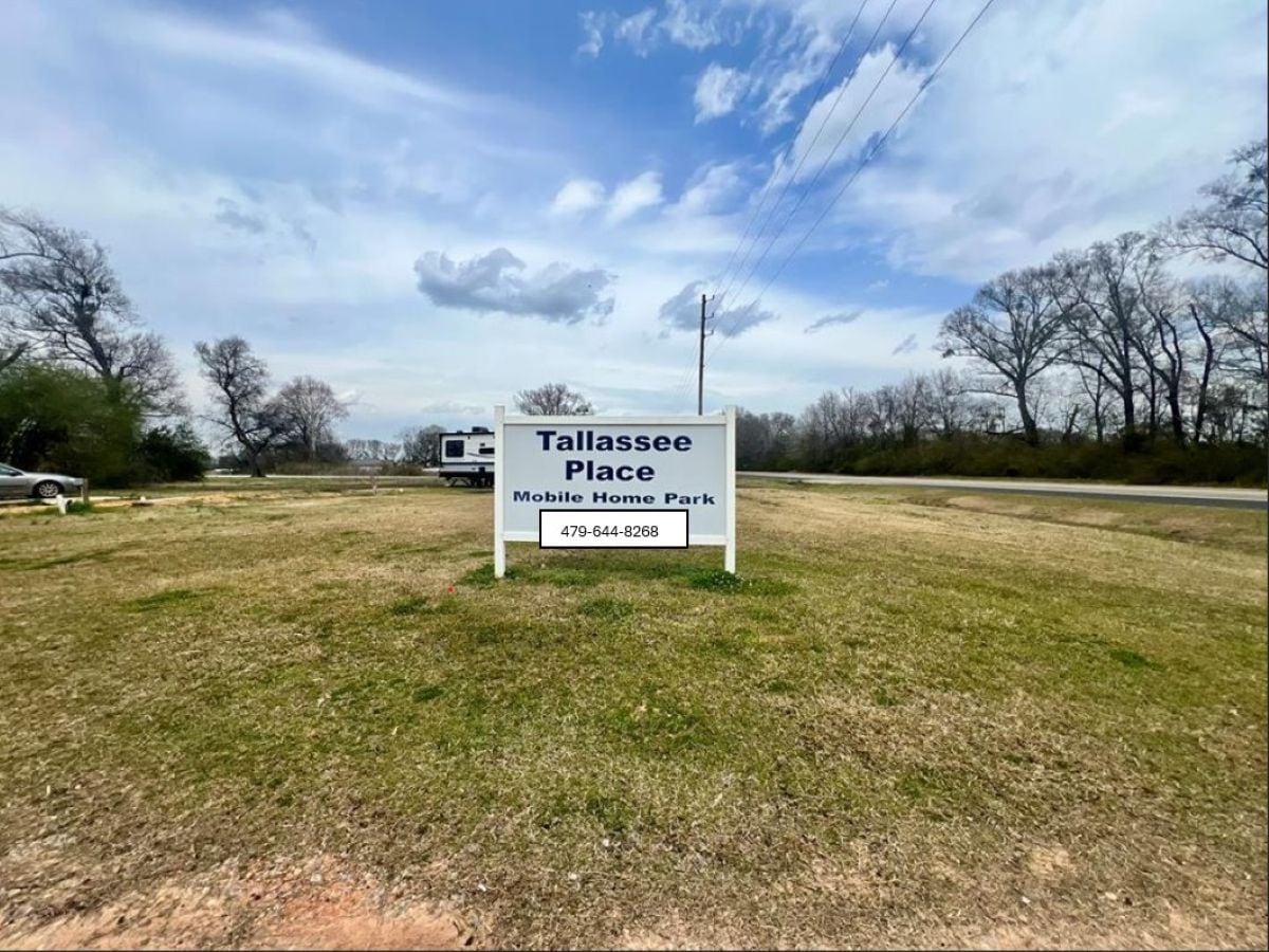 51 Lakewater Dr, Tallassee, AL for sale Primary Photo- Image 1 of 7